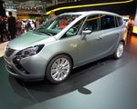 Обновленный Opel Zafira tourer Обновленный Opel Zafira tourer