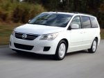 Volkswagen пока не снимает с производства минивэн Routan Volkswagen пока не снимает с производства минивэн Routan